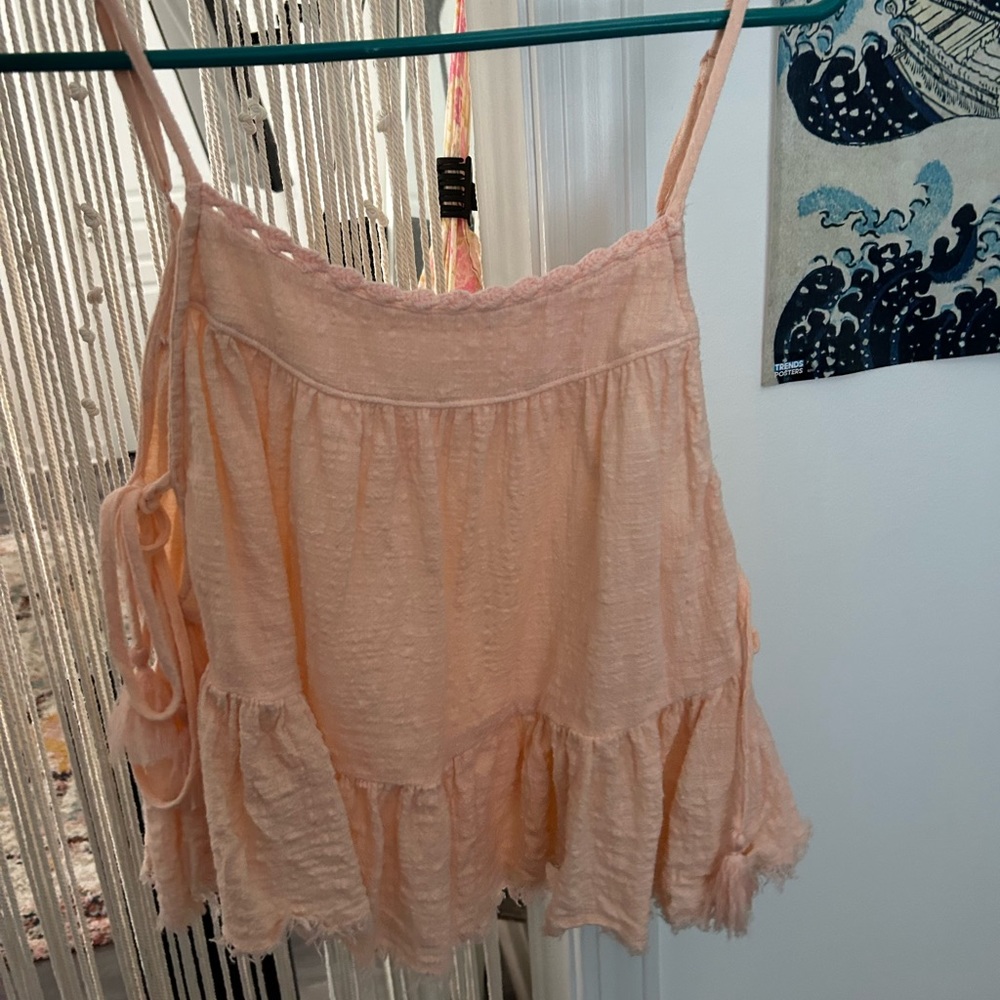 super cute aerie/american eagle top